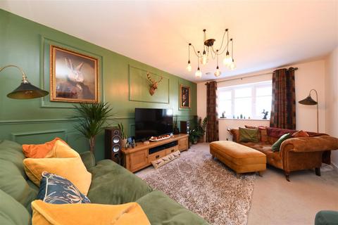 9 Buntings Close, Blunham, Bedford, MK44 3FE