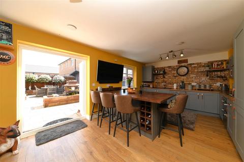 9 Buntings Close, Blunham, Bedford, MK44 3FE