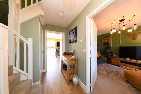 9 Buntings Close, Blunham, Bedford, MK44 3FE