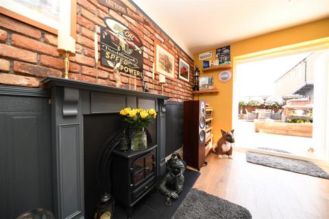 9 Buntings Close, Blunham, Bedford, MK44 3FE