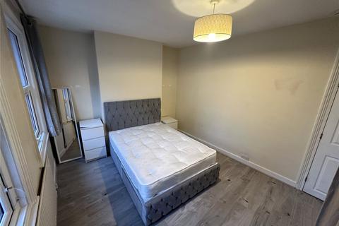 5 bedroom house share to rent, Leahurst Road, London, SE13