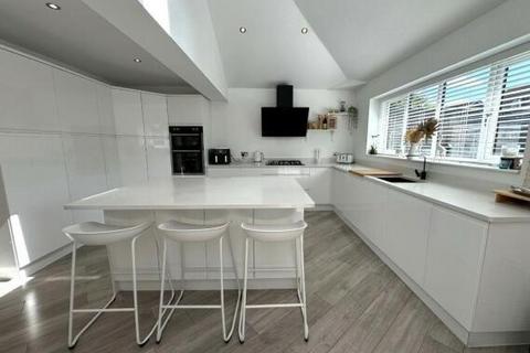 3 bedroom detached bungalow for sale, Welford Avenue, Lowton