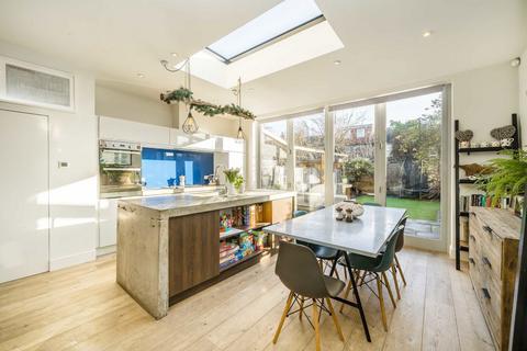 103 Leighton Road, London, W13 9DR