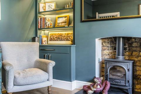 103 Leighton Road, London, W13 9DR