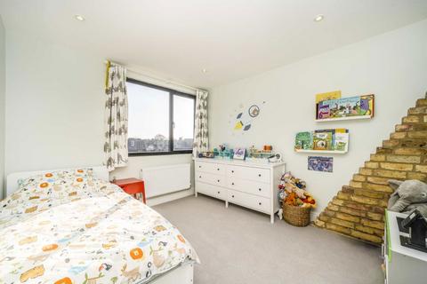 103 Leighton Road, London, W13 9DR