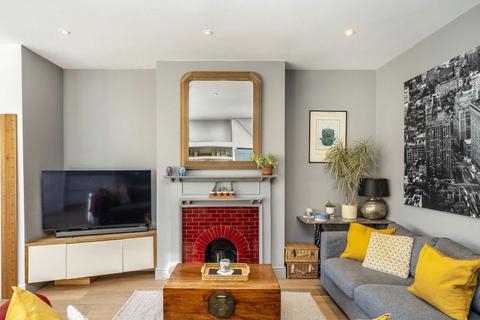 103 Leighton Road, London, W13 9DR