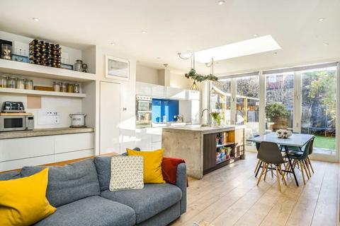 103 Leighton Road, London, W13 9DR