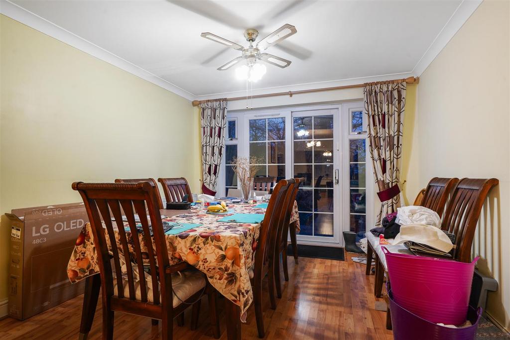 26 Toley Avenue - 7 RTRx NXjj WBev Yr Yk CIB.jpg