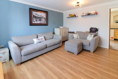 3 bedroom semi-detached house for sale, Alabaster Close, Hadleigh, IP7
