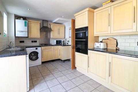 3 bedroom semi-detached house for sale, Alabaster Close, Hadleigh, IP7