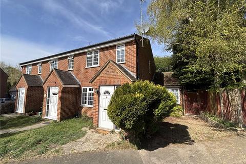 129 Larksfield, Englefield Green, Egham, TW20 0RA
