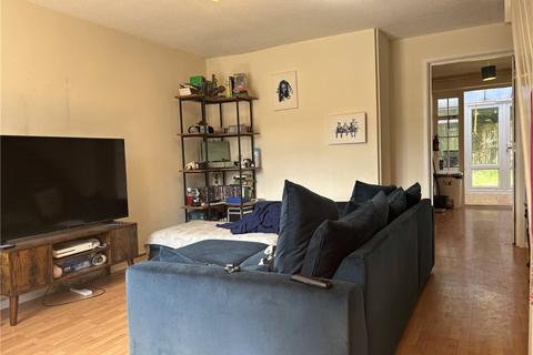 129 Larksfield, Englefield Green, Egham, TW20 0RA