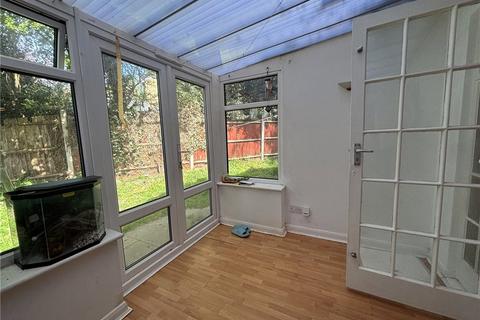 129 Larksfield, Englefield Green, Egham, TW20 0RA