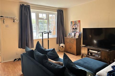 129 Larksfield, Englefield Green, Egham, TW20 0RA