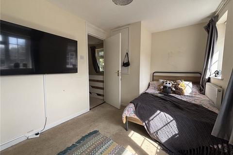 129 Larksfield, Englefield Green, Egham, TW20 0RA
