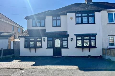 7 Carnforth Gardens, Hornchurch, RM12 5DJ