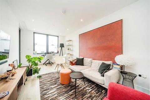 2 bedroom flat to rent, Scawfell Street, London E2