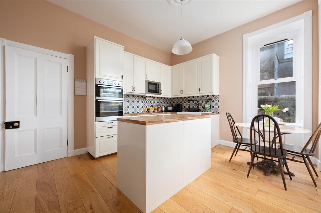 30 Victoria Street 034.JPG