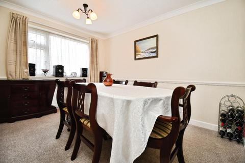 13 Edens Way, Ripon, HG4 1RB
