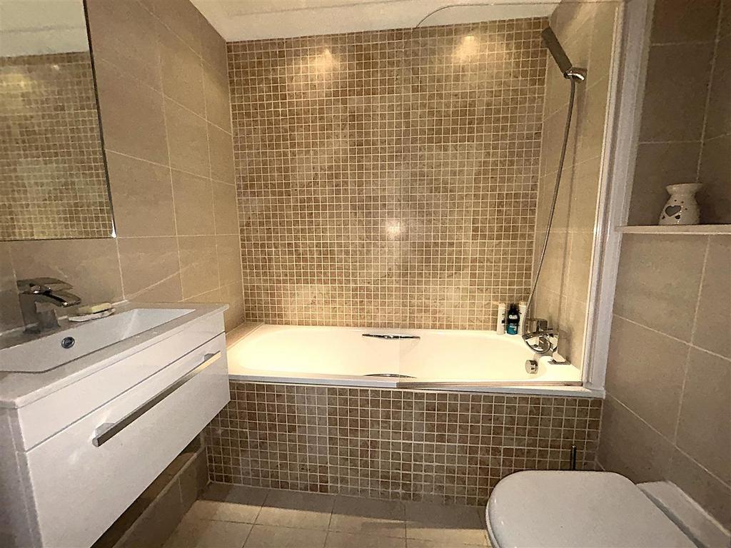 Family bathroom