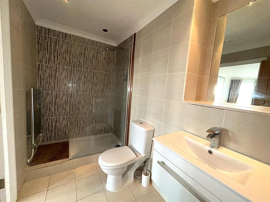 En suite shower room