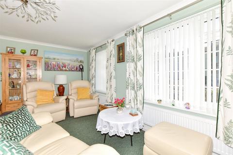 2 bedroom ground floor flat for sale, Hume Court, Hythe CT21