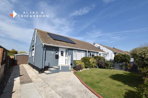 2 bedroom chalet for sale, Jubilee Avenue, Clacton-on-Sea