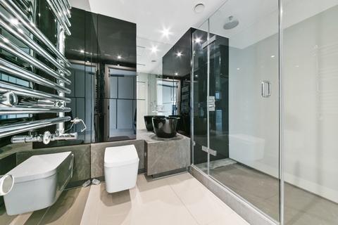 Studio to rent, Bezier Apartments, 91 City Road, Shoreditch, London, EC1Y