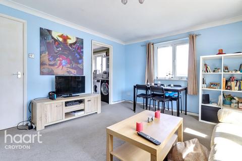 undefined, Fairbairn Close, Purley