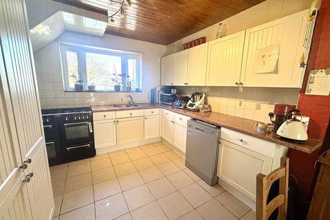47 Broadcoombe, South Croydon, CR2 8HR