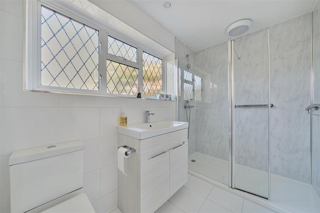 Shower Room: