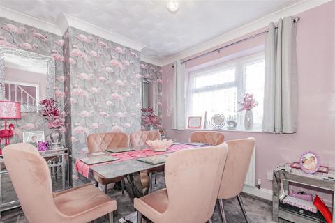 153 Green Walk, Crayford, Dartford, DA1 4JU
