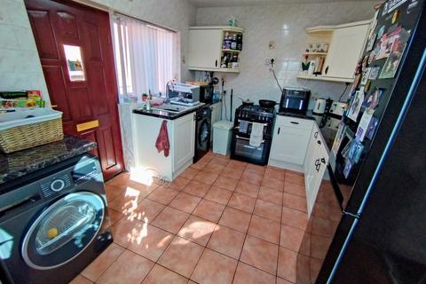 2 bedroom detached bungalow for sale, Stratheden Road, Bradeley