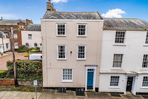 4 bedroom semi-detached house for sale
