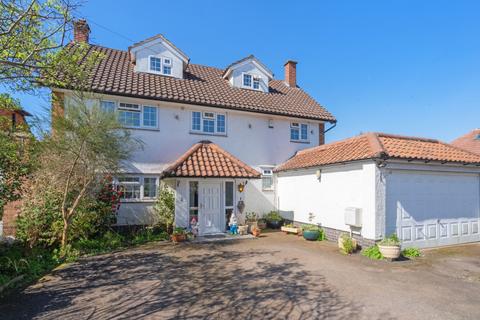 5 bedroom detached house for sale, Southland Road, Leicester LE2