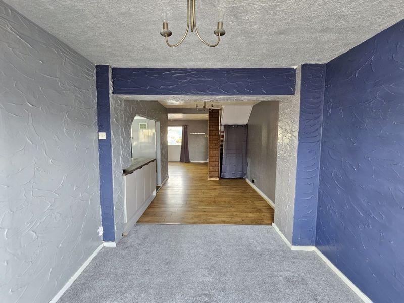 Snug/Dining Room