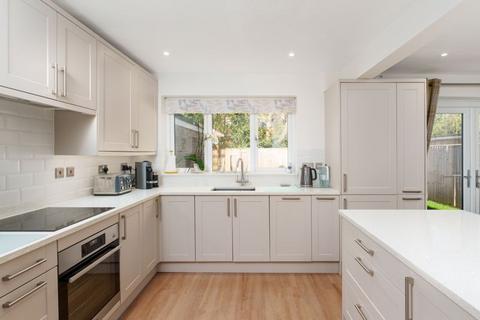 3 bedroom detached house for sale, Greenhills Park, Bloxham