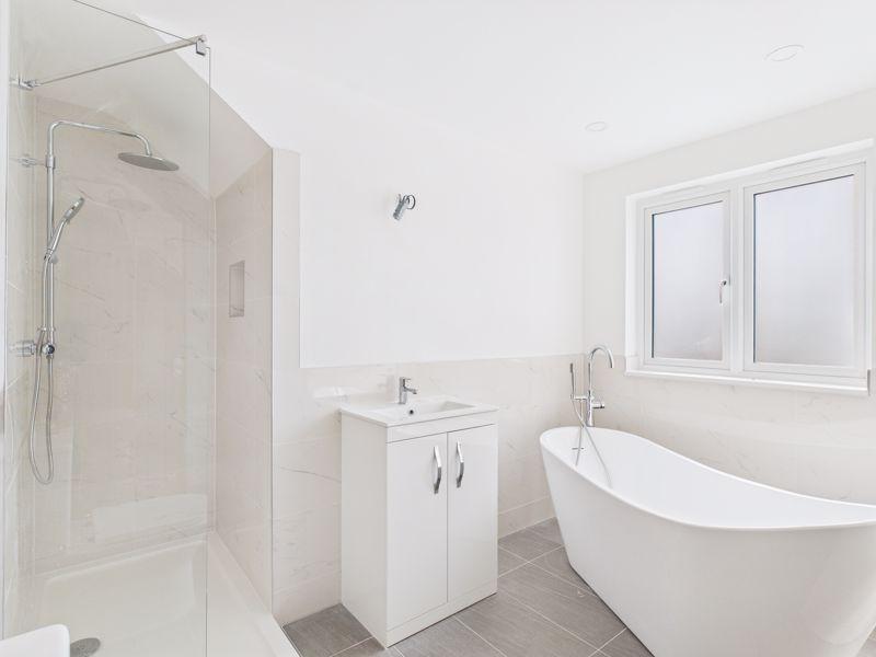 En-suite bathroom
