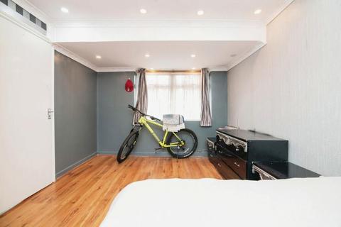 undefined, Lyons Grove, Birmingham B11