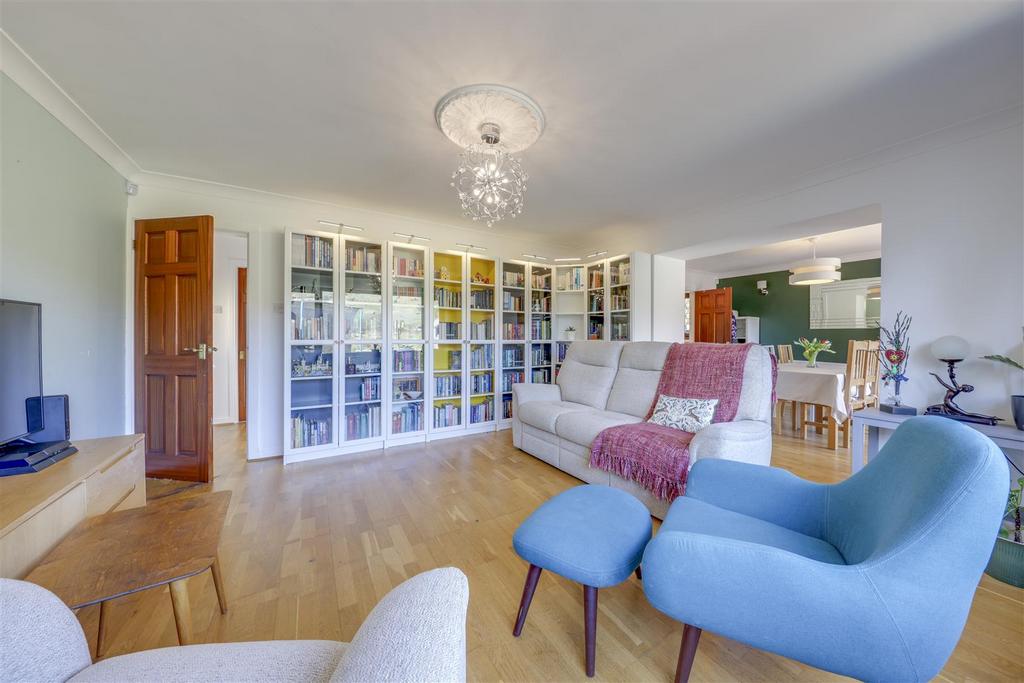 Lounge Alt 2