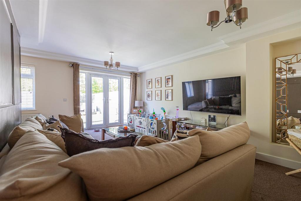 Craiglee Drive 42a-2.jpg