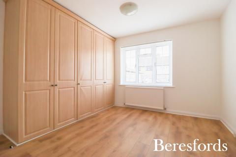 2 bedroom maisonette for sale, Marlborough Gardens, Upminster, RM14
