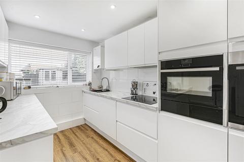 20 Harbour Avenue, Comberton, Cambridge, CB23 7DD