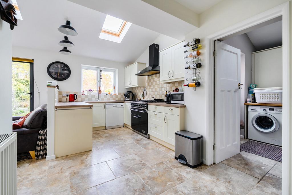 Kitchen Pic 2