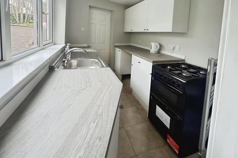 2 bedroom terraced house to rent, Upper Hillchurch Street, Staffordshire ST1