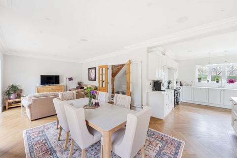 Rose Lawn Big Common Lane, Bletchingley, Redhill, RH1 4QE