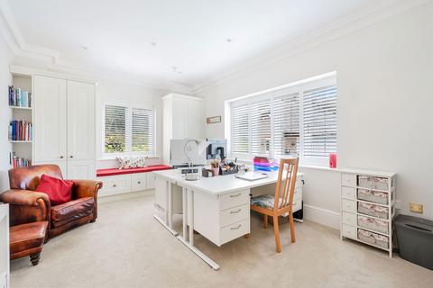 Rose Lawn Big Common Lane, Bletchingley, Redhill, RH1 4QE