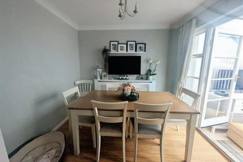 3 bedroom semi-detached house for sale, Eastleigh Road, Fair Oak