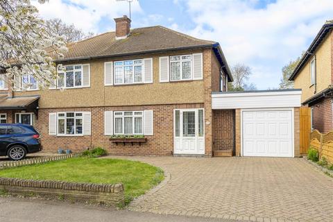 63 Barnfield Road, St Albans, AL4 9UD