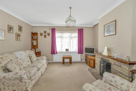 63 Barnfield Road, St Albans, AL4 9UD